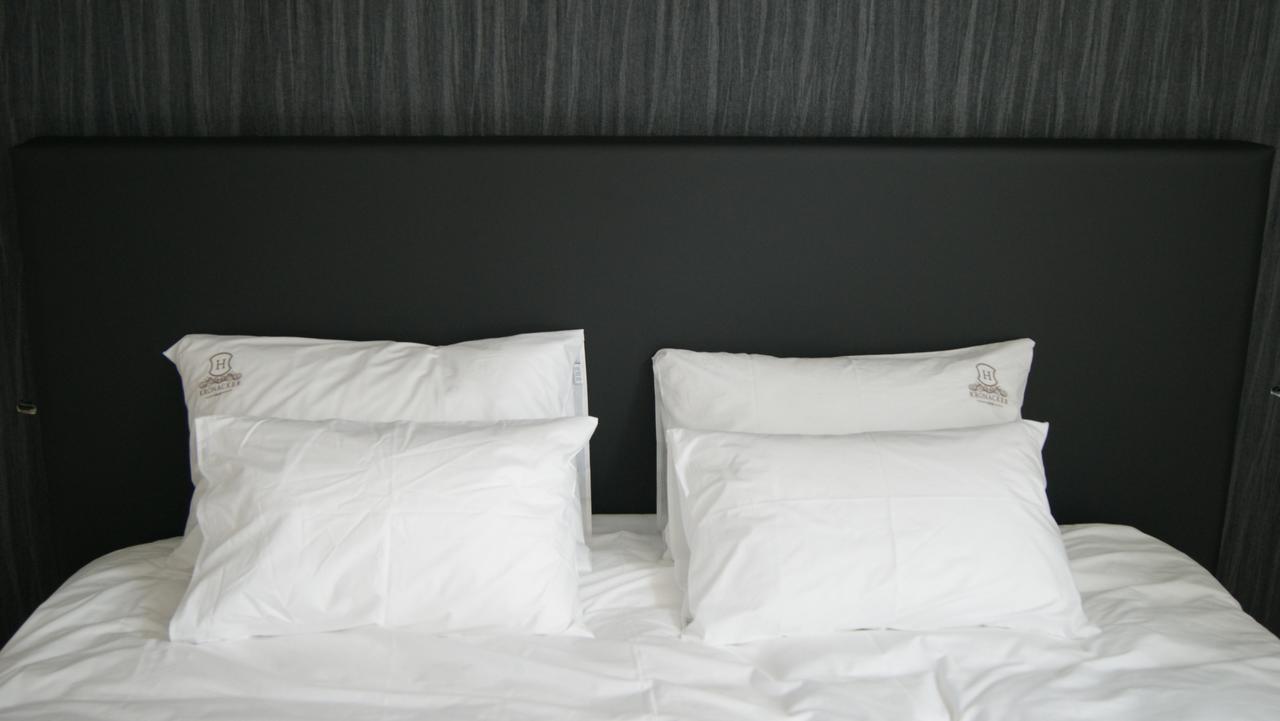 Hotel Kronacker Тиенен/Тийнен Екстериор снимка